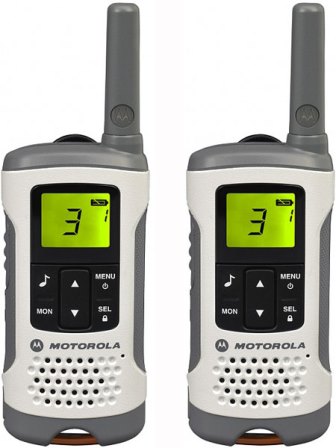 Фото комплекта из двух радиостанций Motorola TLKR T50