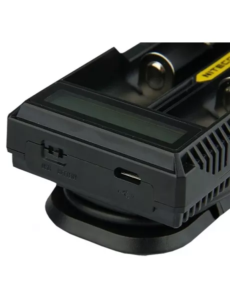 двухканальное зарядное устройство NiteCore UM20 